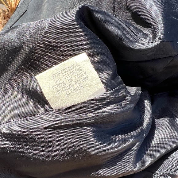 Meryl Jeran Couture Blazer - Picture 8 of 9